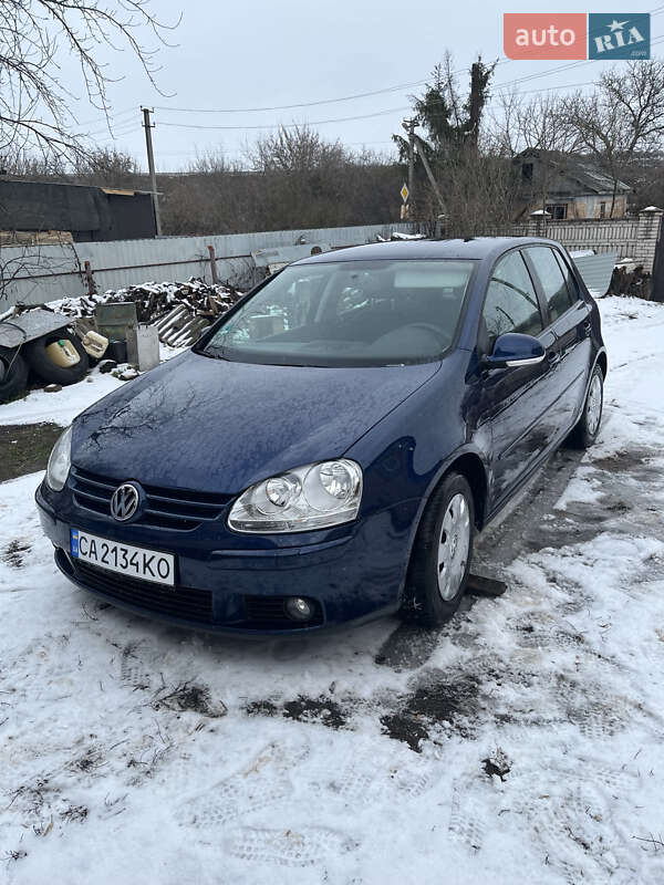 Хэтчбек Volkswagen Golf 2007 в Умани