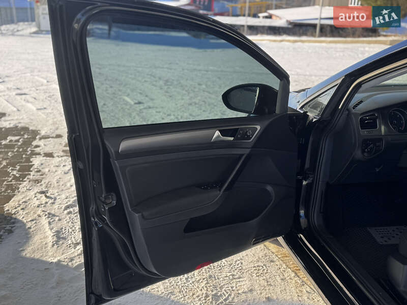 Универсал Volkswagen Golf 2014 в Хмельницком