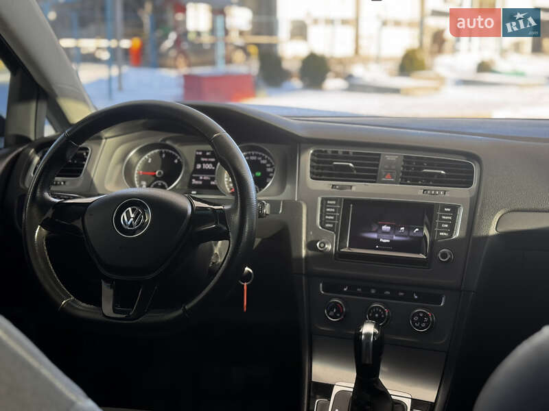 Универсал Volkswagen Golf 2014 в Хмельницком