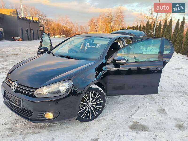 Хетчбек Volkswagen Golf 2010 в Івано-Франківську