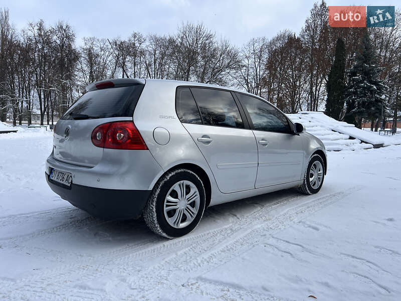 Хэтчбек Volkswagen Golf 2006 в Нежине
