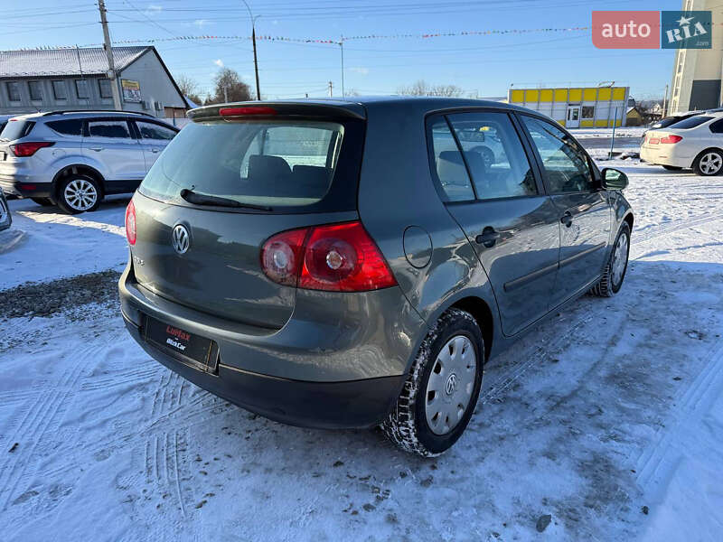 Хетчбек Volkswagen Golf 2005 в Коломиї
