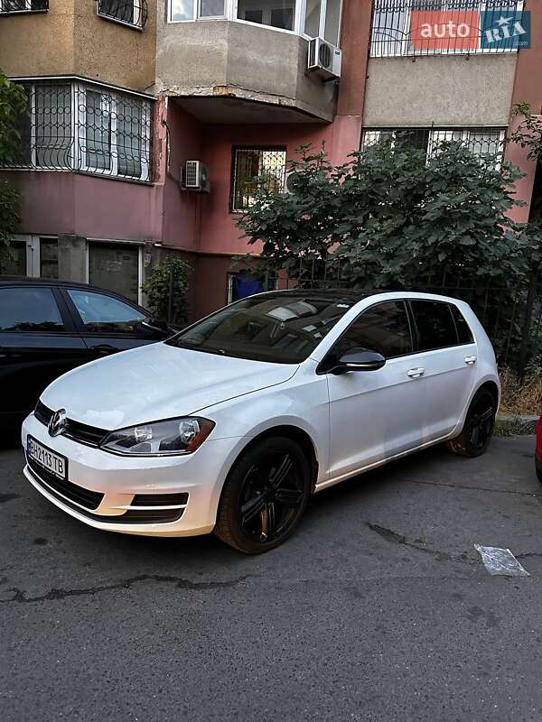 Хетчбек Volkswagen Golf 2014 в Одесі