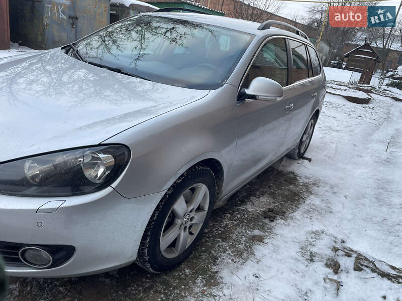 Універсал Volkswagen Golf 2010 в Іллінцях