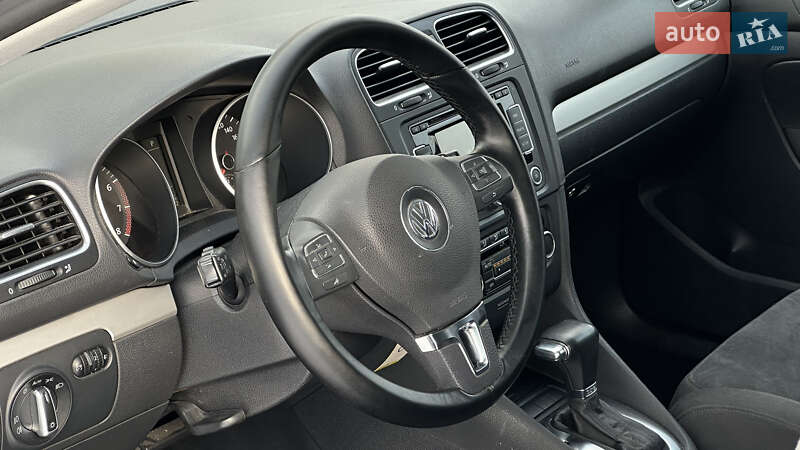 Універсал Volkswagen Golf 2009 в Самборі