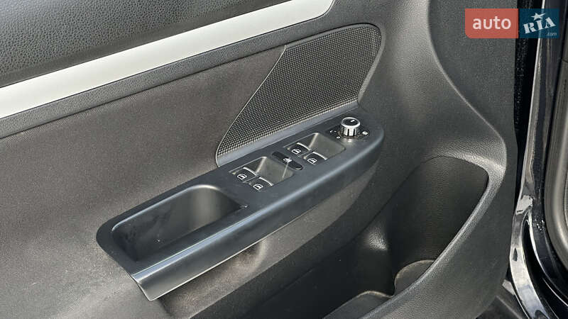 Універсал Volkswagen Golf 2009 в Самборі