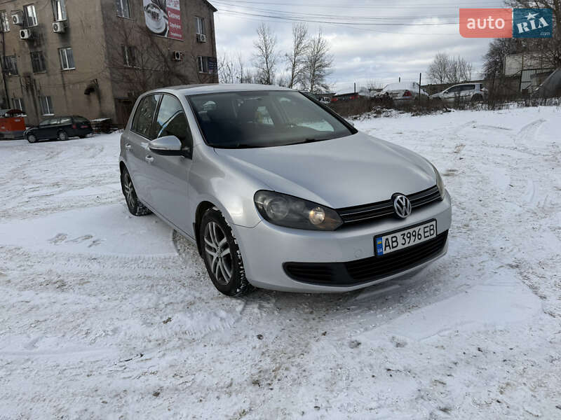 Хетчбек Volkswagen Golf 2010 в Вінниці