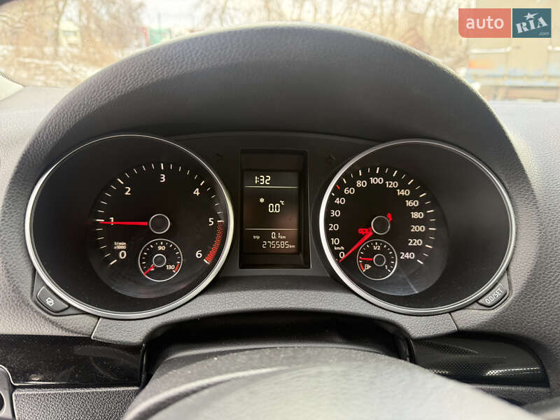 Хетчбек Volkswagen Golf 2010 в Вінниці