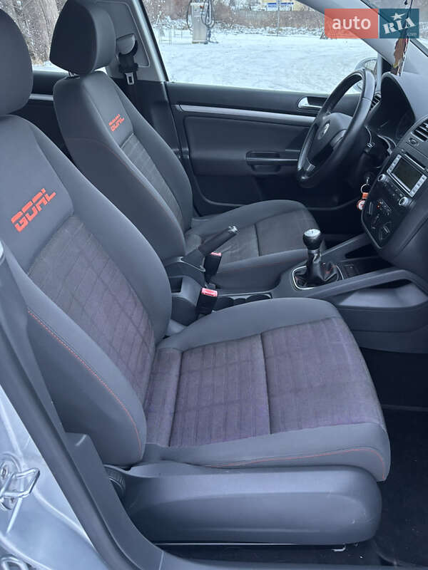 Хэтчбек Volkswagen Golf 2007 в Львове