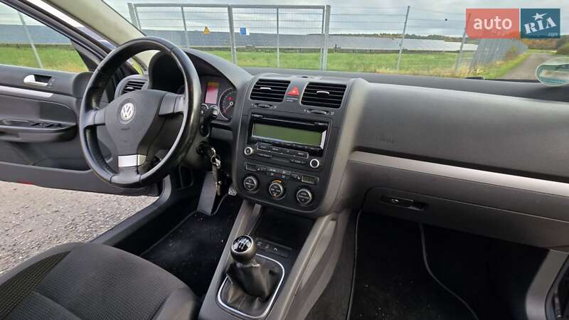 Универсал Volkswagen Golf 2009 в Светловодске