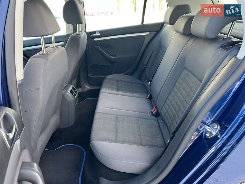 Хетчбек Volkswagen Golf 2007 в Лубнах