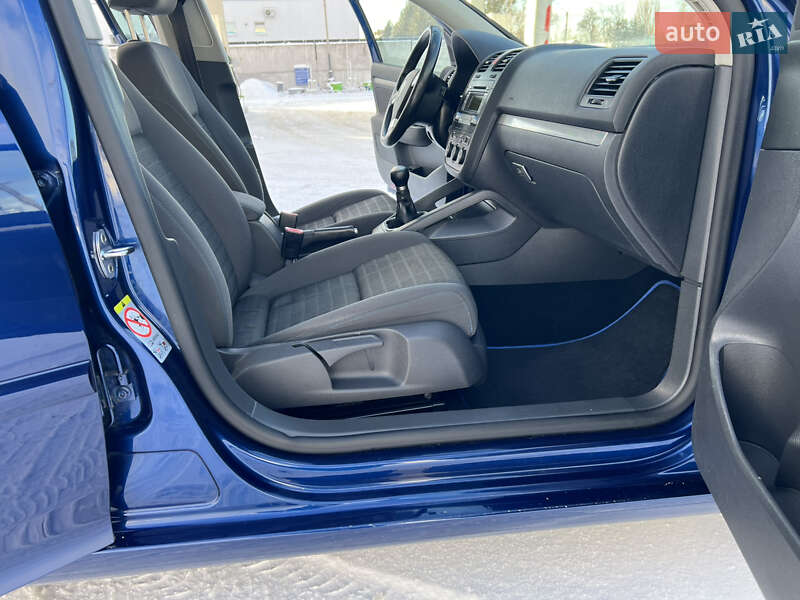 Хетчбек Volkswagen Golf 2007 в Лубнах