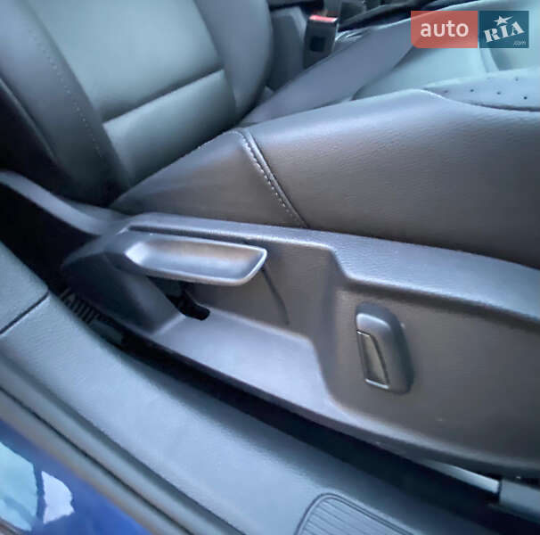 Універсал Volkswagen Golf 2017 в Рівному