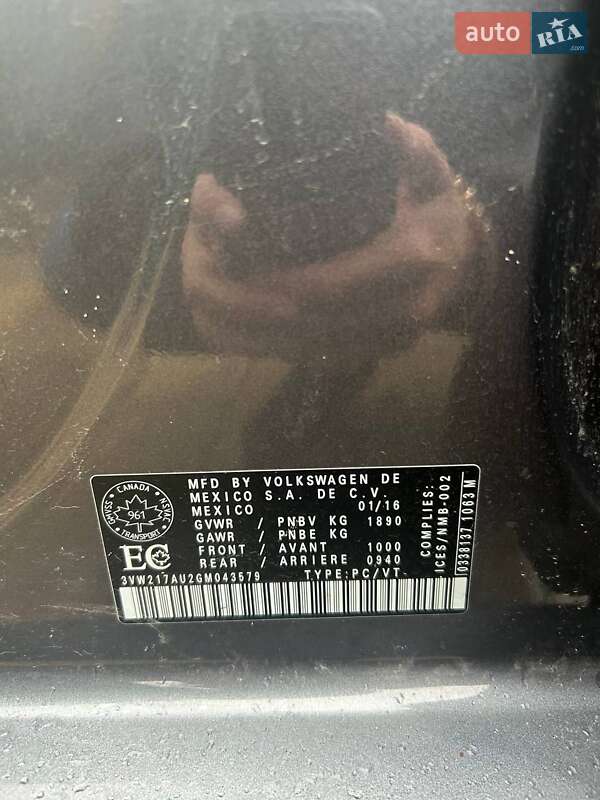 Хетчбек Volkswagen Golf 2016 в Городку