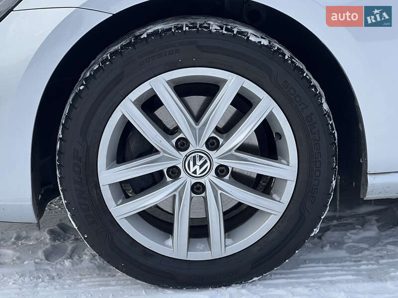 Универсал Volkswagen Golf 2019 в Луцке