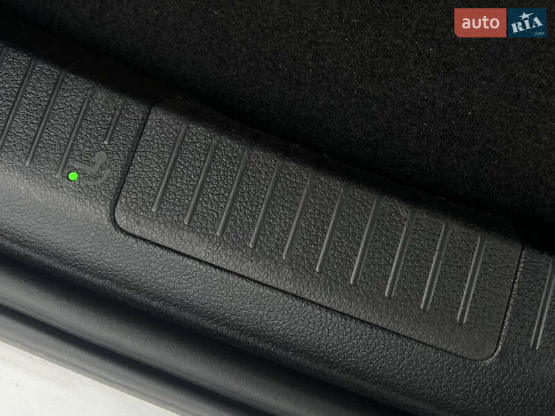 Универсал Volkswagen Golf 2019 в Луцке