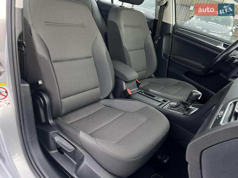 Универсал Volkswagen Golf 2019 в Луцке