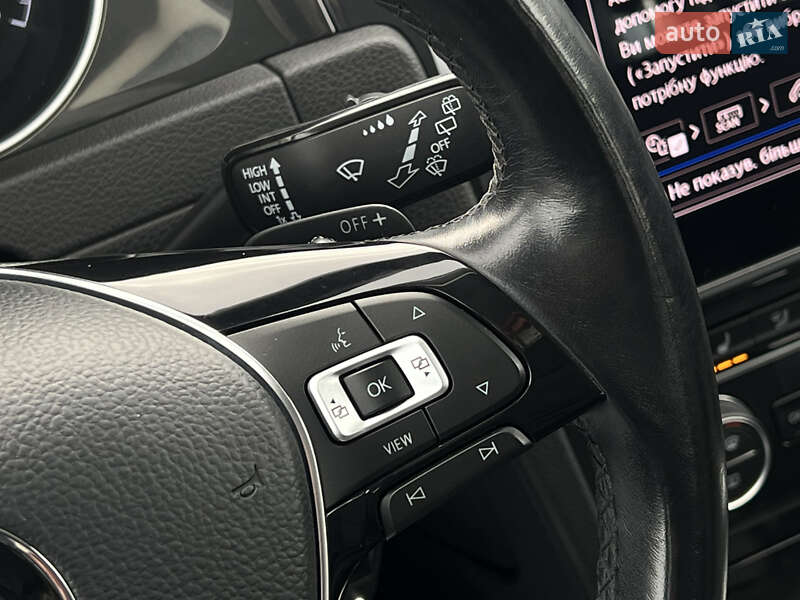 Универсал Volkswagen Golf 2019 в Луцке