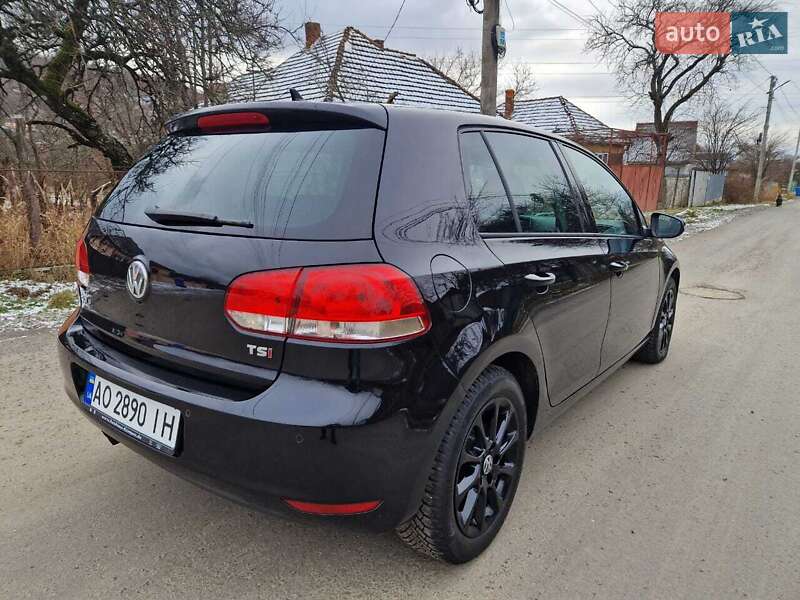 Хэтчбек Volkswagen Golf 2012 в Мукачево