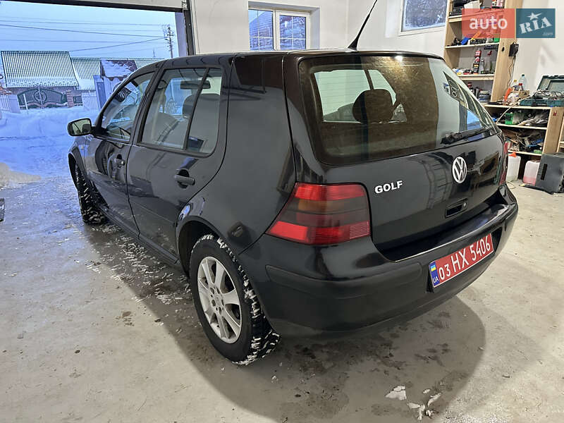 Хэтчбек Volkswagen Golf 2003 в Бучаче
