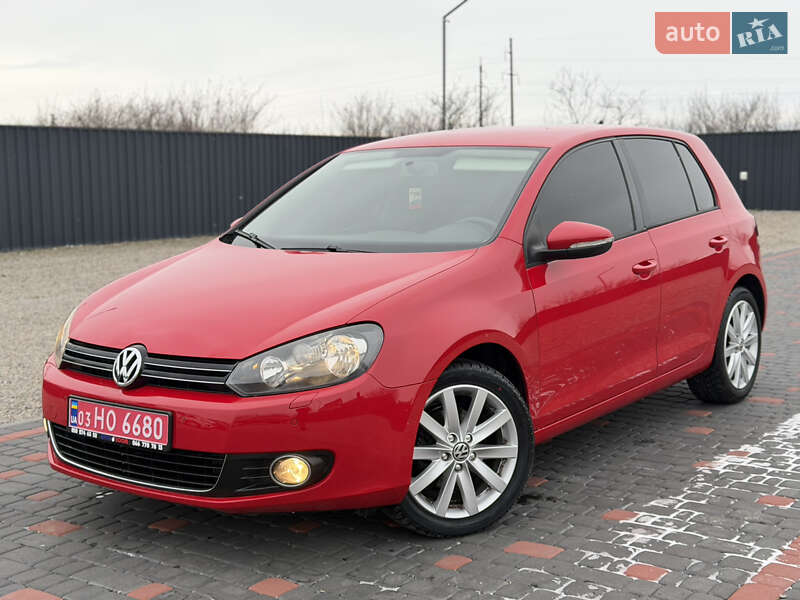 Хэтчбек Volkswagen Golf 2010 в Берегово