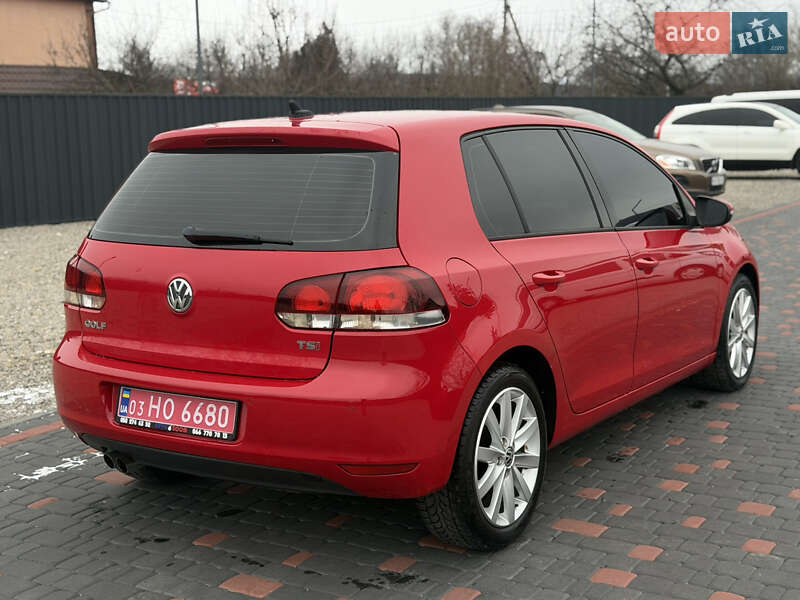 Хэтчбек Volkswagen Golf 2010 в Берегово