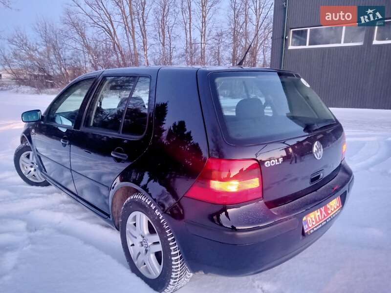 Хетчбек Volkswagen Golf 2003 в Тернополі