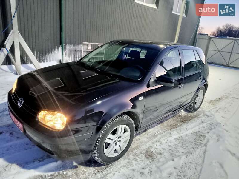 Хетчбек Volkswagen Golf 2003 в Тернополі