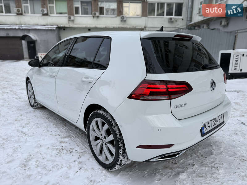 Хетчбек Volkswagen Golf 2018 в Києві