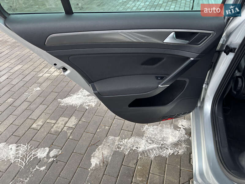 Универсал Volkswagen Golf 2019 в Стрые фото 14 Универсал Volkswagen Golf 2019 в Стрые