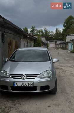 Хэтчбек Volkswagen Golf 2005 в Вышгороде