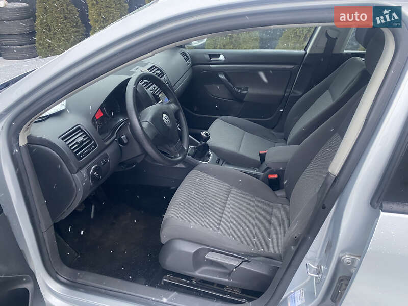 Універсал Volkswagen Golf 2009 в Любомлі