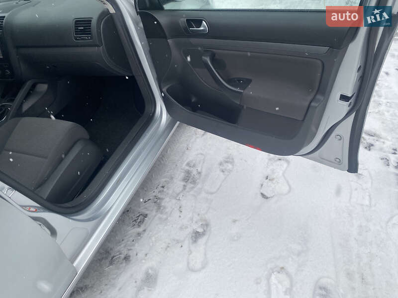 Універсал Volkswagen Golf 2009 в Любомлі