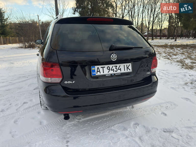 Универсал Volkswagen Golf 2012 в Калуше