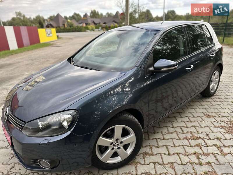 Хетчбек Volkswagen Golf 2011 в Стрию