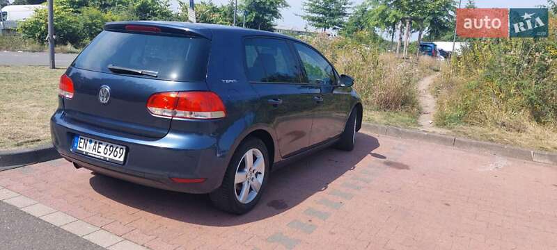 Хетчбек Volkswagen Golf 2011 в Стрию