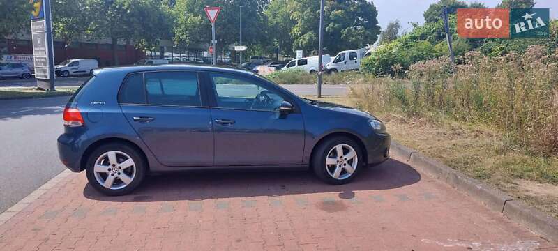 Хетчбек Volkswagen Golf 2011 в Стрию