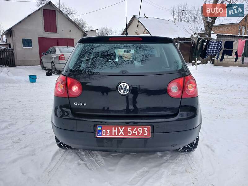 Хетчбек Volkswagen Golf 2006 в Тернополі