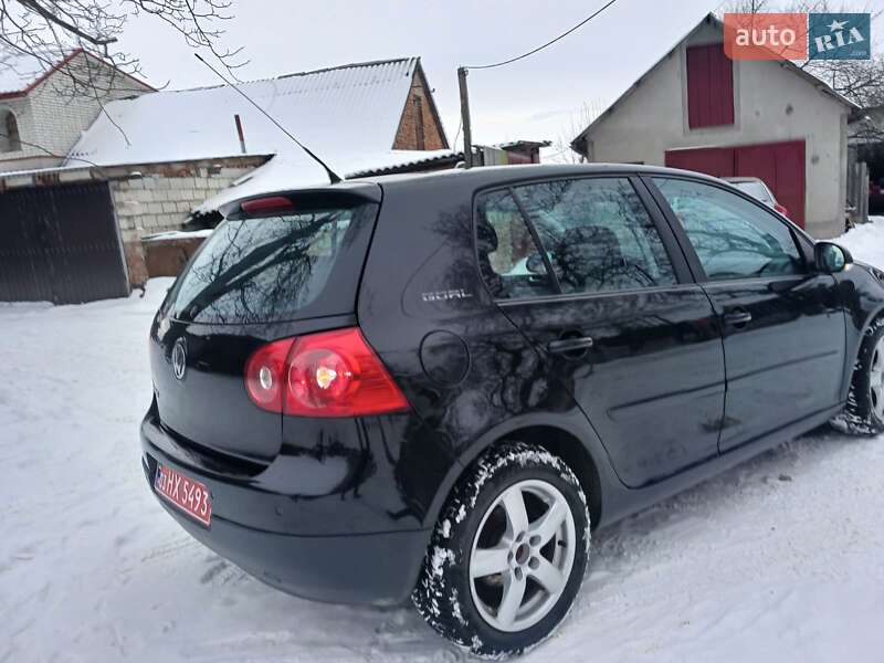 Хетчбек Volkswagen Golf 2006 в Тернополі