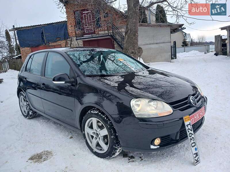 Хетчбек Volkswagen Golf 2006 в Тернополі