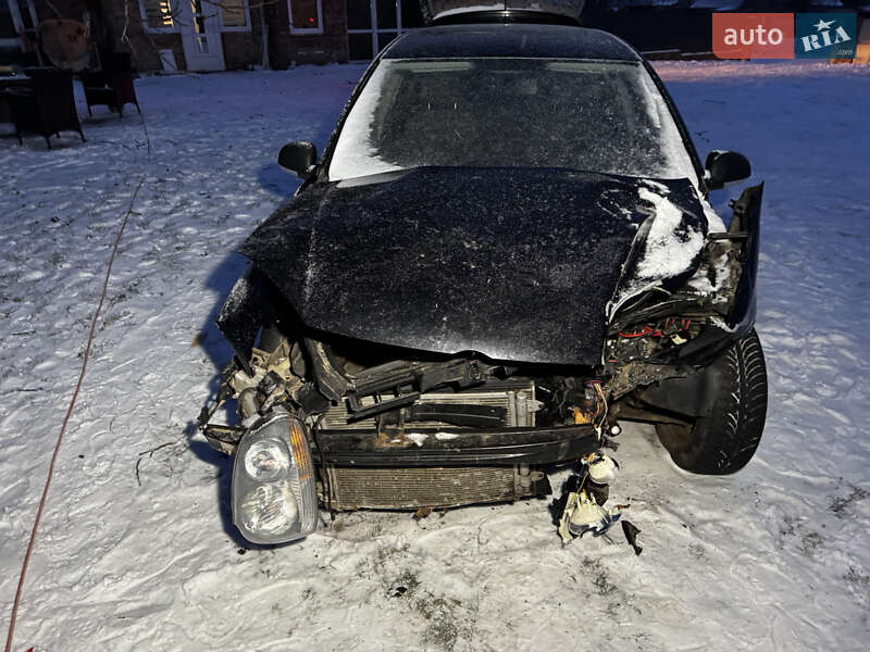 Хетчбек Volkswagen Golf 2008 в Луцьку