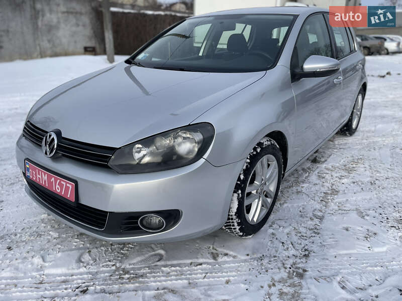 Хэтчбек Volkswagen Golf 2009 в Хмельницком