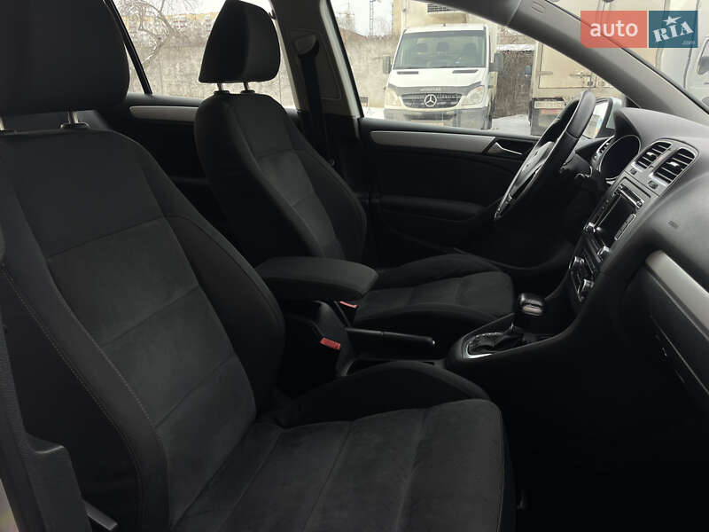 Хэтчбек Volkswagen Golf 2009 в Хмельницком