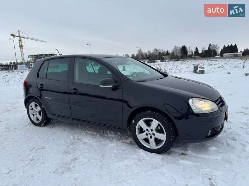 Хетчбек Volkswagen Golf 2008 в Львові