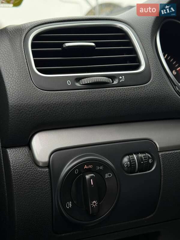 Хетчбек Volkswagen Golf 2010 в Вінниці