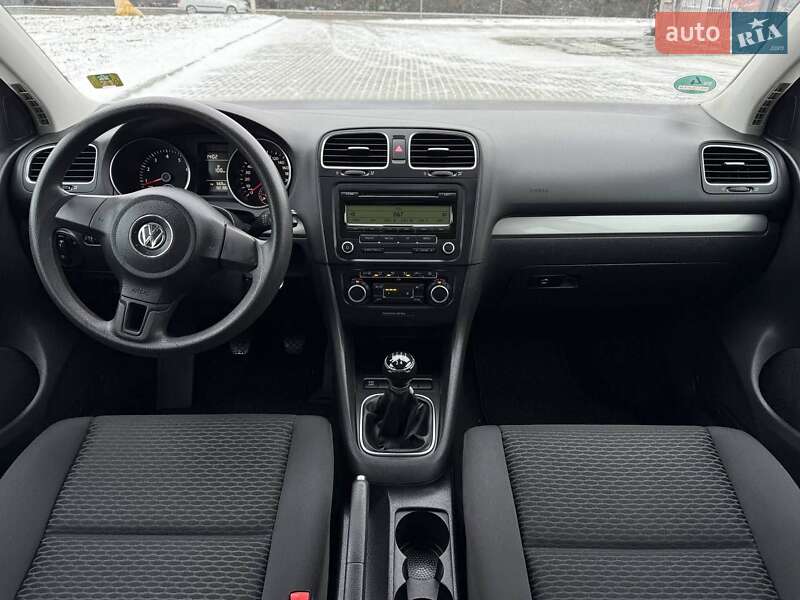 Хетчбек Volkswagen Golf 2010 в Вінниці