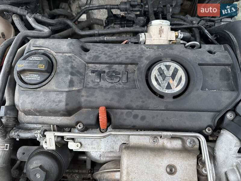 Хетчбек Volkswagen Golf 2007 в Золочеві
