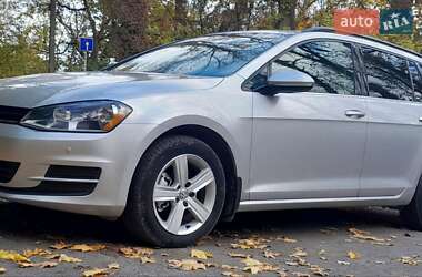 Универсал Volkswagen Golf 2015 в Тернополе