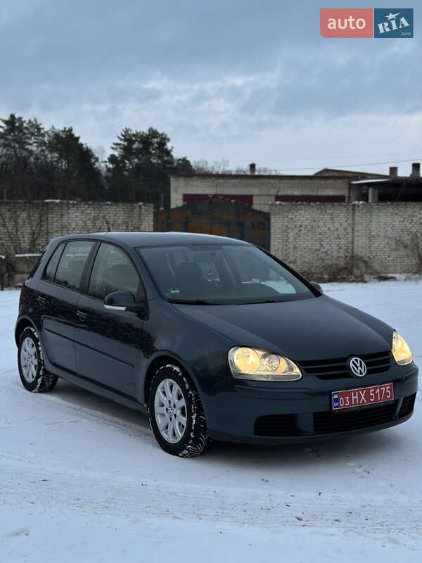 Хетчбек Volkswagen Golf 2008 в Луцьку