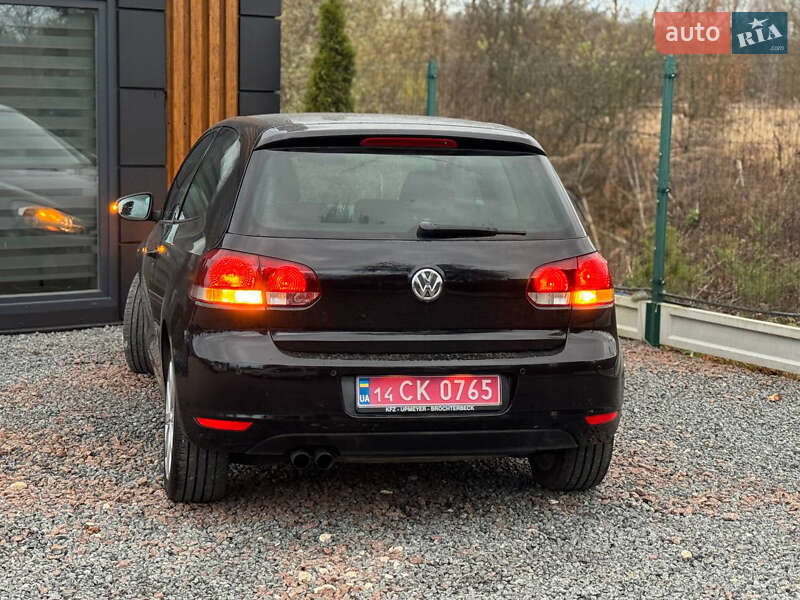 Хетчбек Volkswagen Golf 2010 в Дрогобичі